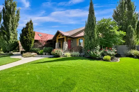 2579 W Farmview Ln, South Jordan, UT 84095