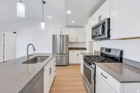 Kitchen - 1854 S 360 W, Payson, UT 84651 photo 2 of 2