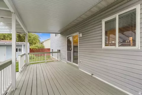Exterior - 1886 S Dahl Ln, Syracuse, UT 84075 photo 3 of 8
