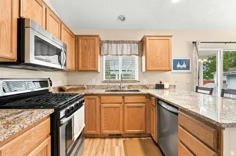 Kitchen - 1886 S Dahl Ln, Syracuse, UT 84075 photo 1 of 1