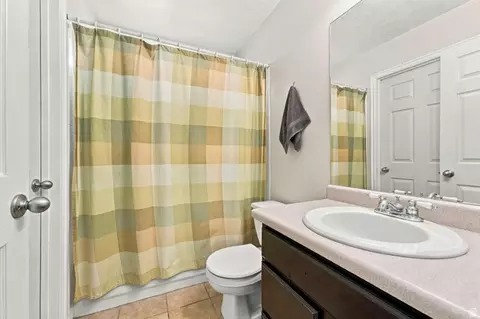 Bath - 1886 S Dahl Ln, Syracuse, UT 84075 photo 4 of 4