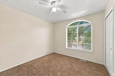 Bedroom - 1886 S Dahl Ln, Syracuse, UT 84075 photo 4 of 5