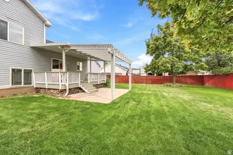 Exterior - 1886 S Dahl Ln, Syracuse, UT 84075 photo 5 of 8
