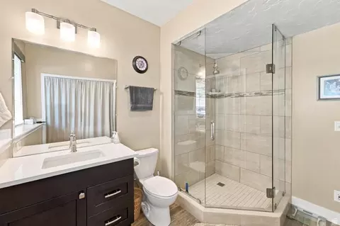 Bath - 1886 S Dahl Ln, Syracuse, UT 84075 photo 2 of 4