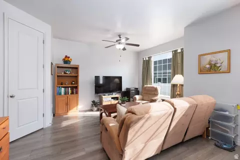 Living - 709 N 220 E, Salem, UT 84653 photo 3 of 4