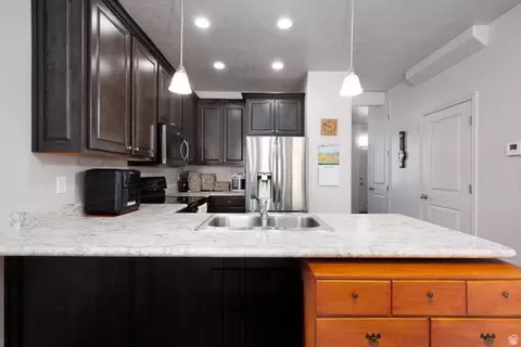 Kitchen - 709 N 220 E, Salem, UT 84653 photo 3 of 4