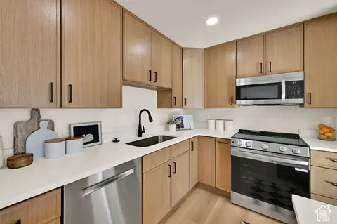 1406 W 8620 S, West Jordan, UT 84088