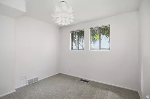 Bedroom - 1041 E Lamplighter Dr, Logan, UT 84321 photo 4 of 5