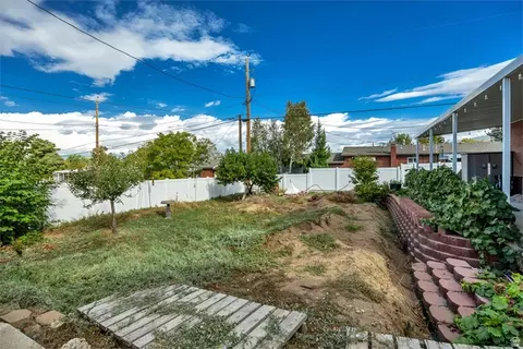 Exterior - 1360 S 100 E, Bountiful, UT 84010 photo 5 of 7