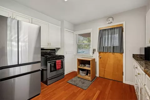 Kitchen - 1360 S 100 E, Bountiful, UT 84010 photo 2 of 3