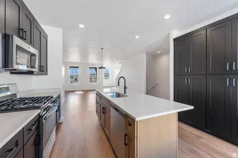 7607 S New Sycamore Dr W #430, West Jordan, UT 84081