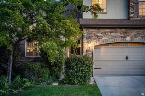 Exterior - 318 E Nechatel Dr, Draper, UT 84020 photo 7 of 8