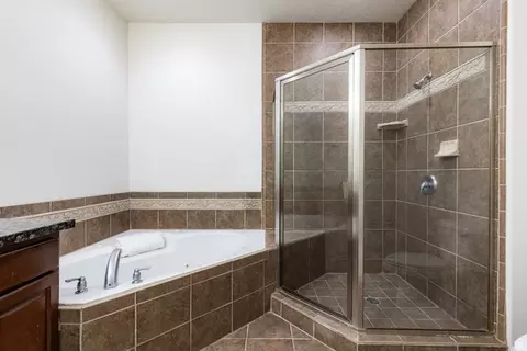 Bath - 318 E Nechatel Dr, Draper, UT 84020 photo 2 of 5