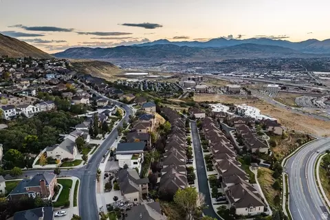View/Area - 318 E Nechatel Dr, Draper, UT 84020 photo 9 of 9