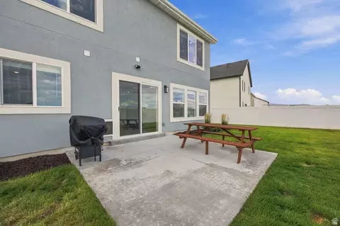 Exterior - 1566 Silver Canoe Loop, Logan, UT 84321 photo 11 of 13