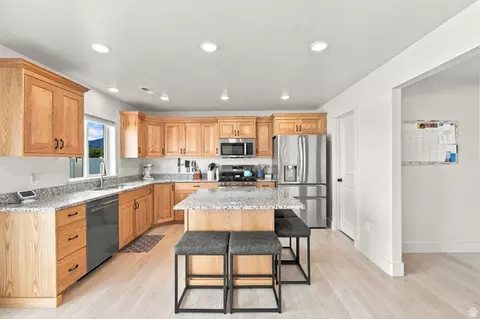 Kitchen - 1566 Silver Canoe Loop, Logan, UT 84321 photo 2 of 4