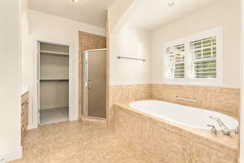 Bath - 664 S Silver Leaf Dr, Mapleton, UT 84664 photo 3 of 6