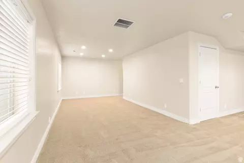 Living - 664 S Silver Leaf Dr, Mapleton, UT 84664 photo 6 of 6