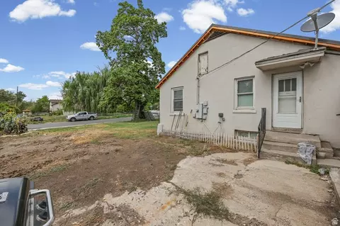 Exterior - 981 W 900 N, Provo, UT 84604 photo 5 of 6