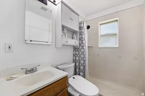 Bath - 981 W 900 N, Provo, UT 84604 photo 1 of 1