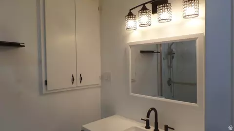 Bath - 4932 S Pinehill Dr, Murray, UT 84107 photo 1 of 3