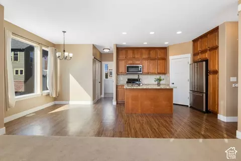 Living - 1955 S Birch Cv, Ogden, UT 84401 photo 3 of 6