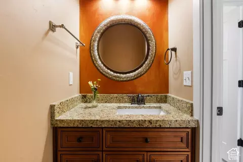 Bath - 1955 S Birch Cv, Ogden, UT 84401 photo 2 of 2