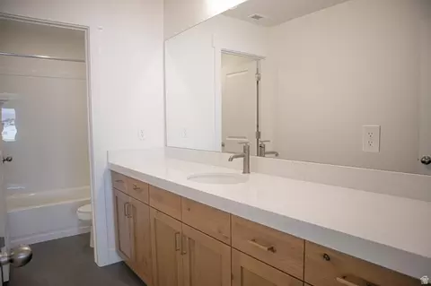 Bath - 1570 E Bigtooth Maple Ct #LOT EAGLE, Eagle Mountain, UT 84005 photo 2 of 2