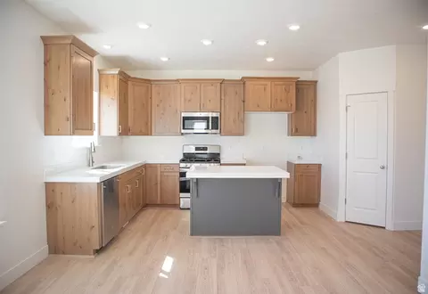 Kitchen - 1570 E Bigtooth Maple Ct #LOT EAGLE, Eagle Mountain, UT 84005 photo 1 of 1