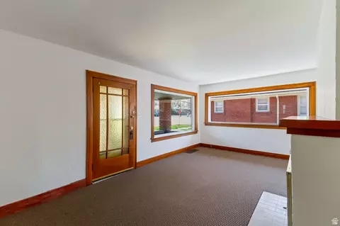 Living - 2979 Jackson Ave, Ogden, UT 84403 photo 2 of 5