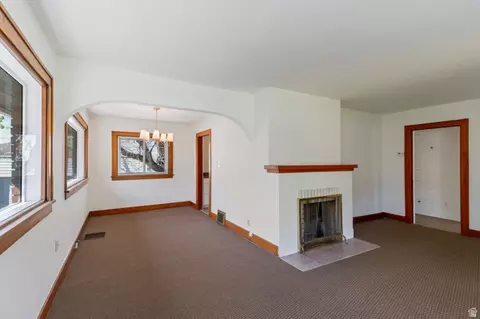 Living - 2979 Jackson Ave, Ogden, UT 84403 photo 3 of 5