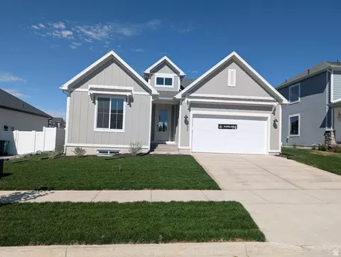 Exterior - 195 E 580 N, Providence, UT 84332 photo 2 of 3
