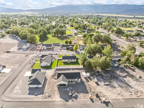 View/Area - 227 N 450 E, Monroe, UT 84754 photo 8 of 9