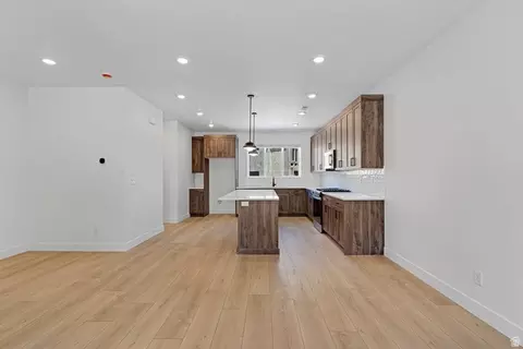 Living - 853 E Maplehurst Dr S #118, Murray, UT 84107 photo 2 of 4