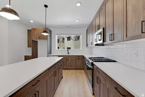 Kitchen - 853 E Maplehurst Dr S #118, Murray, UT 84107 photo 1 of 2