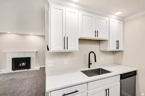 Kitchen - 875 E Arrowhead Ln S # 47, Murray, UT 84107 photo 2 of 2