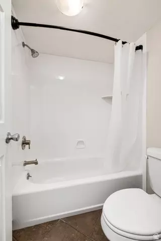 Bath - 875 E Arrowhead Ln S # 47, Murray, UT 84107 photo 2 of 2