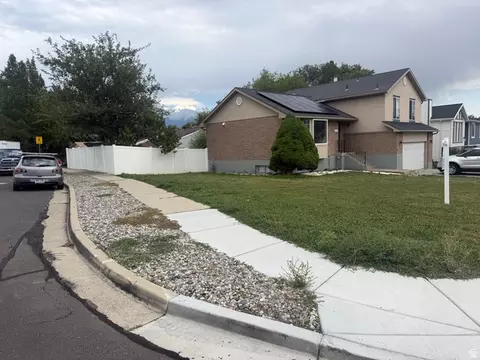 6727 S 1645 W, West Jordan, UT 84084