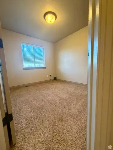 Bedroom - 147 E 500 N, Roosevelt, UT 84066 photo 2 of 3
