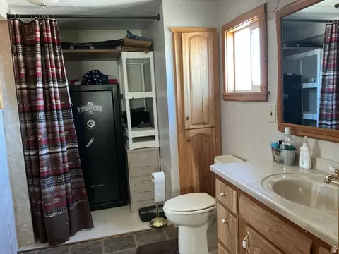 Bath - 1464 E Valley Dr, Manila, UT 84046 photo 1 of 1