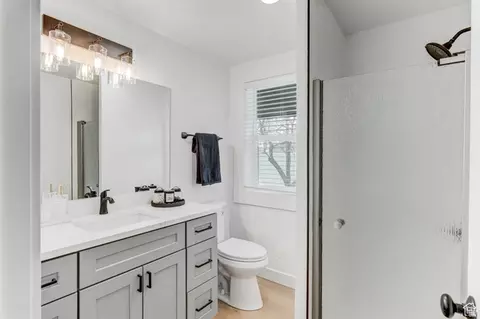 Bath - 8560 S 700 E, Sandy, UT 84070 photo 1 of 2