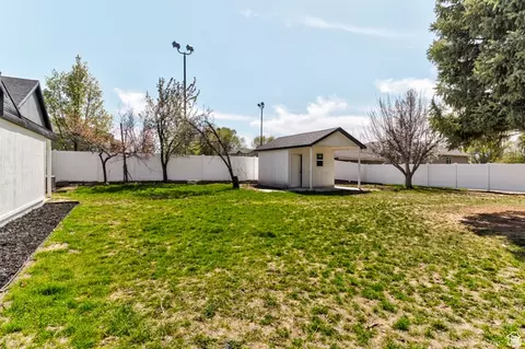 Exterior - 8560 S 700 E, Sandy, UT 84070 photo 5 of 7