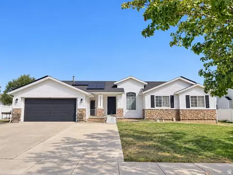 4728 W Travis Ln, West Jordan, UT 84088