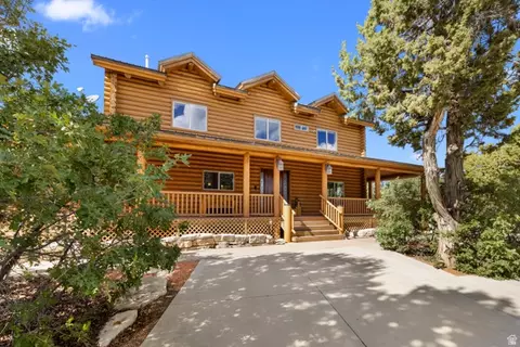 615 S Zion Dr, Orderville, UT 84758