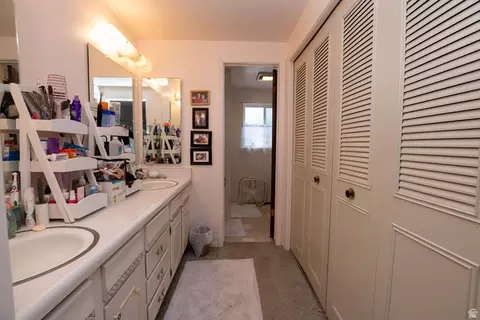 Bath - 175 E 300 S, Beaver, UT 84713 photo 1 of 5