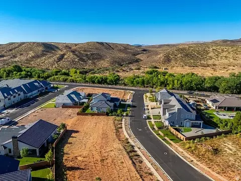 1240 Gallen Rd #12, Santa Clara, UT 84765
