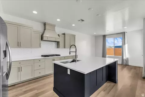 Kitchen - 3525 E Red Pine Way, Saint George, UT 84790 photo 1 of 2