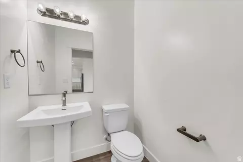 Bath - 3525 E Red Pine Way, Saint George, UT 84790 photo 3 of 5