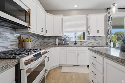 Kitchen - 193 E Water Ln, Vineyard, UT 84059 photo 3 of 3