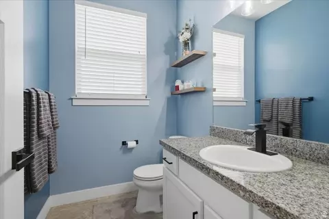 Bath - 193 E Water Ln, Vineyard, UT 84059 photo 4 of 6